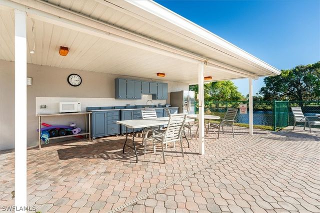 5515 Rattlesnake Hamm RD 301, Naples, FL 34113