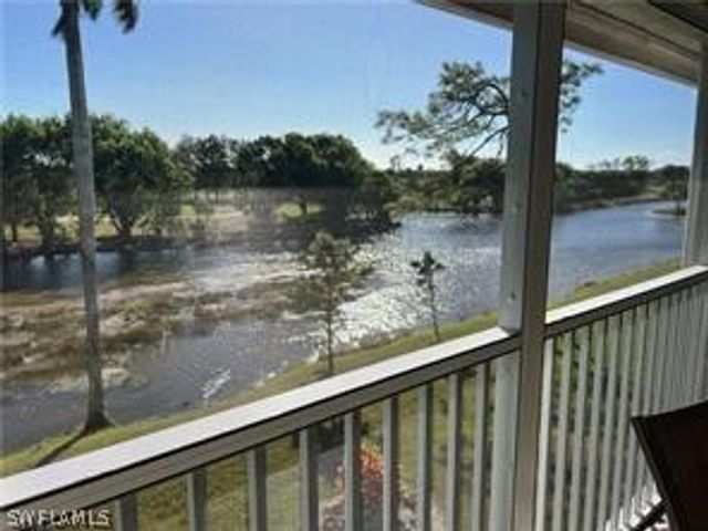 5515 Rattlesnake Hamm RD 301, Naples, FL 34113