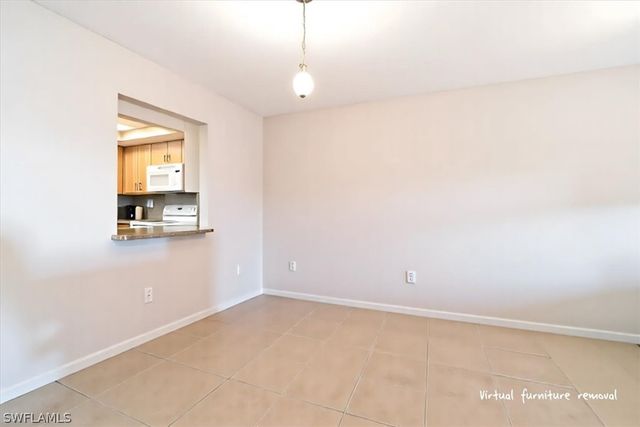 5515 Rattlesnake Hamm RD 301, Naples, FL 34113