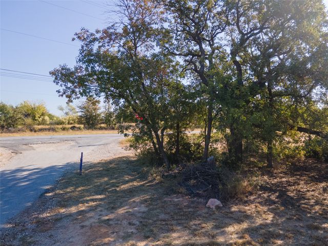 000 Valley Street, Bridgeport, TX 76426