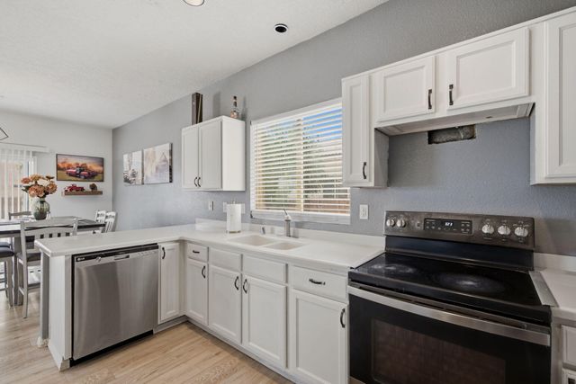 3128 Rio Linda Drive SW, Albuquerque, NM 87121