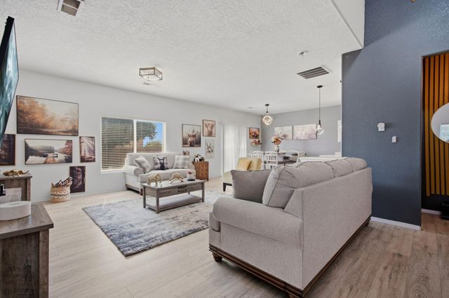 3128 Rio Linda Drive SW, Albuquerque, NM 87121
