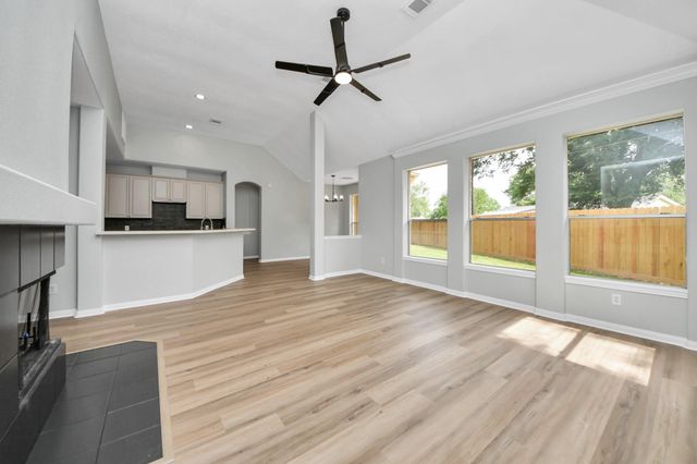 12807 Lindsey Lane, Stafford, TX 77477