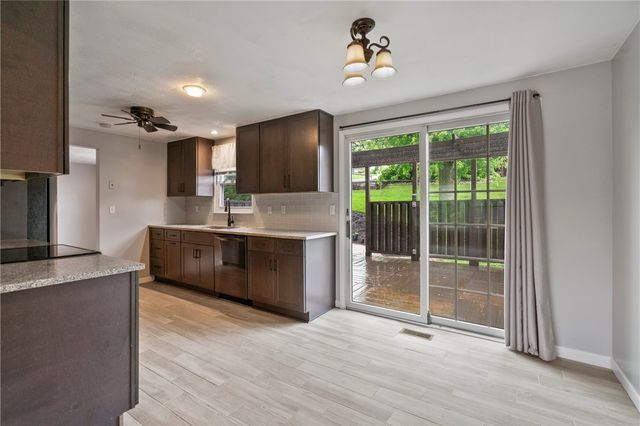 8961 Barnes Lake Rd, North Huntingdon, PA 15642