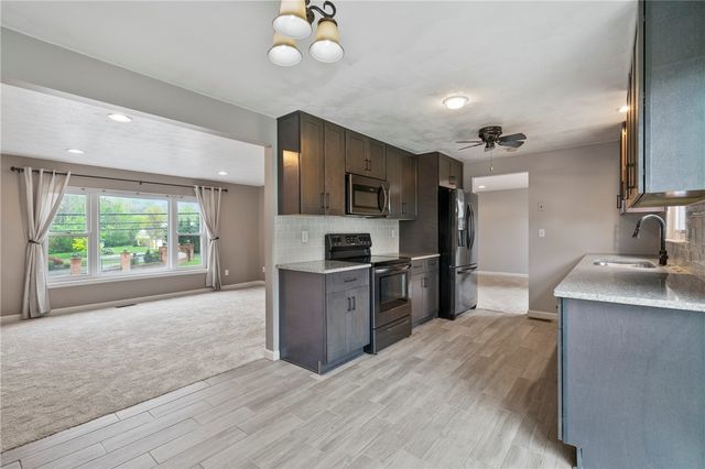8961 Barnes Lake Rd, North Huntingdon, PA 15642