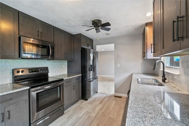 8961 Barnes Lake Rd, North Huntingdon, PA 15642