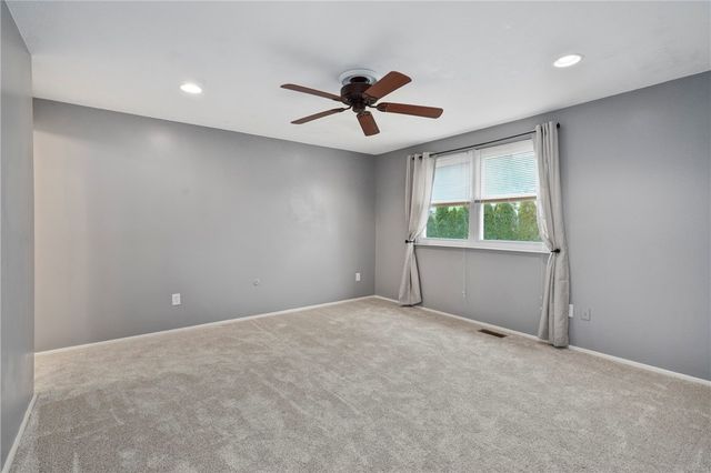 8961 Barnes Lake Rd, North Huntingdon, PA 15642
