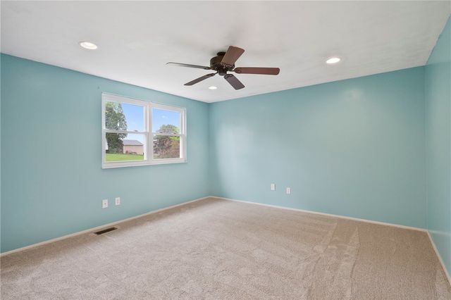 8961 Barnes Lake Rd, North Huntingdon, PA 15642