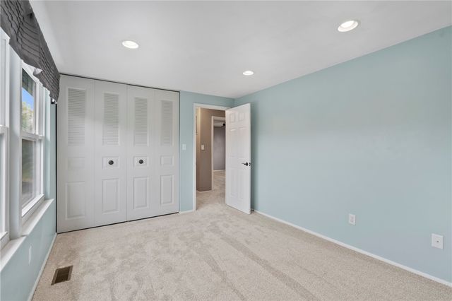 8961 Barnes Lake Rd, North Huntingdon, PA 15642