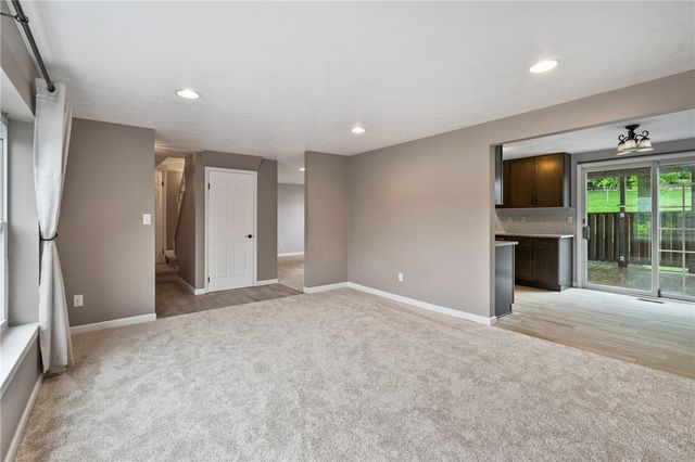 8961 Barnes Lake Rd, North Huntingdon, PA 15642