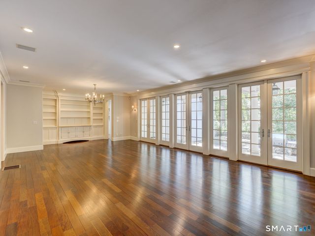 25 Hermit Lane, Westport, CT 06880