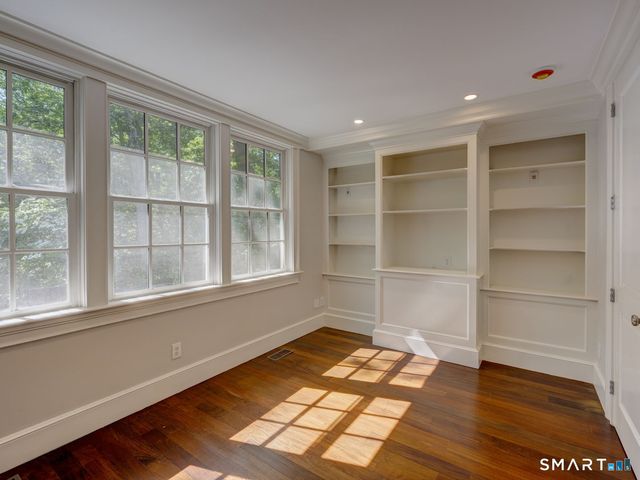 25 Hermit Lane, Westport, CT 06880