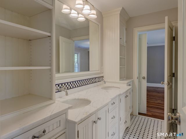25 Hermit Lane, Westport, CT 06880