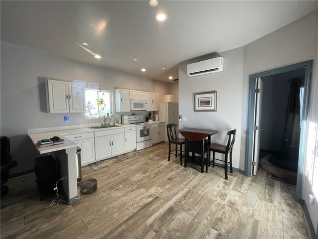 11328 S Kinard Road, Yucca, AZ 86438