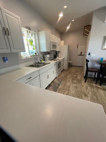 11328 S Kinard Road, Yucca, AZ 86438