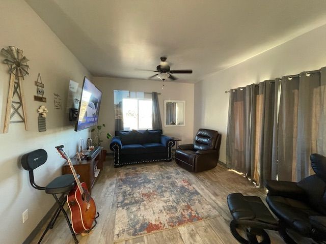 11328 S Kinard Road, Yucca, AZ 86438