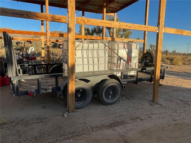 11328 S Kinard Road, Yucca, AZ 86438