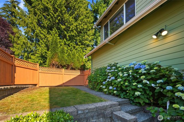 11734 167th Court NE, Redmond, WA 98052