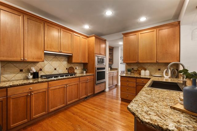 11734 167th Court NE, Redmond, WA 98052