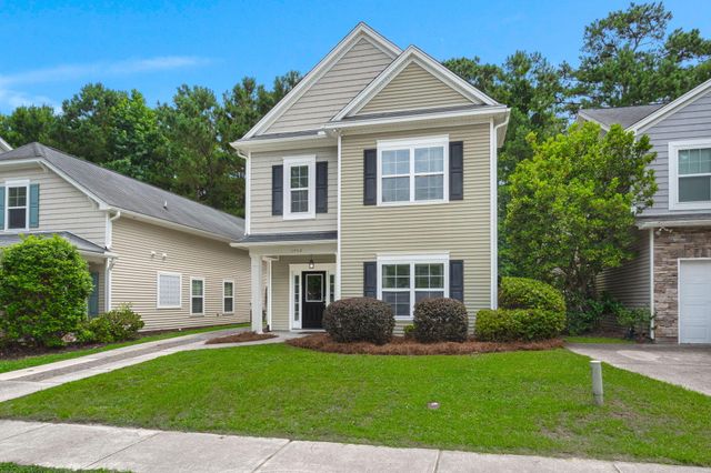1752 Towne Street, Johns Island, SC 29455