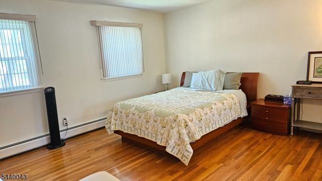 2 Vermont Ct, Parsippany-troy Hills Twp., NJ 07034