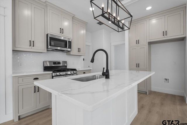 719 Britton, Tyler, TX 75701