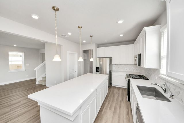 219 Orchard Laurel Drive, Alvin, TX 77511