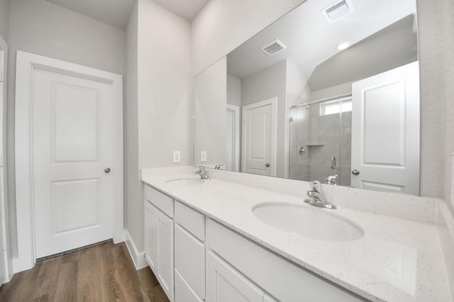 219 Orchard Laurel Drive, Alvin, TX 77511