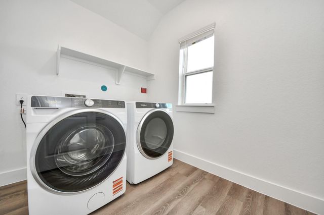 219 Orchard Laurel Drive, Alvin, TX 77511