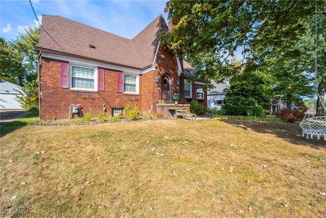 28 Terrace Drive, Youngstown, OH 44512