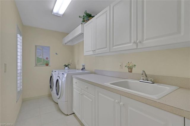 483 Palo Verde DR, Naples, FL 34119