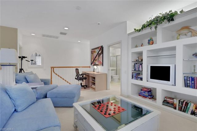 483 Palo Verde DR, Naples, FL 34119