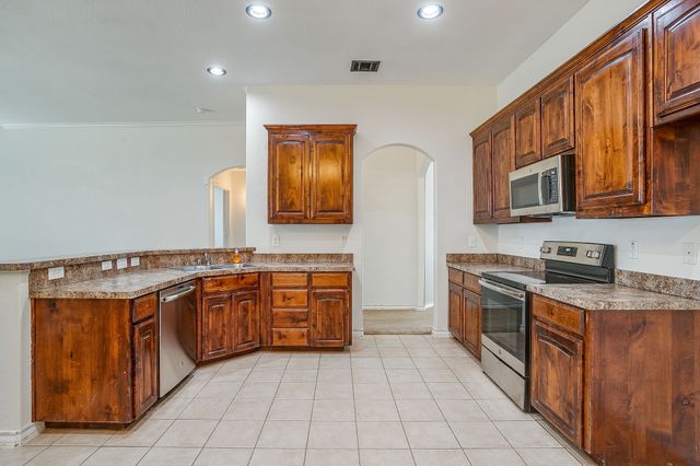 2214 Taylor Drive, Weatherford, TX 76087