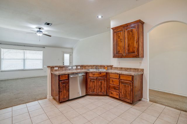 2214 Taylor Drive, Weatherford, TX 76087