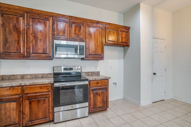 2214 Taylor Drive, Weatherford, TX 76087