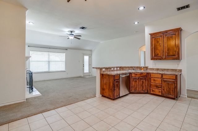 2214 Taylor Drive, Weatherford, TX 76087