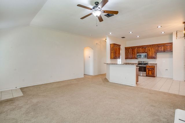 2214 Taylor Drive, Weatherford, TX 76087