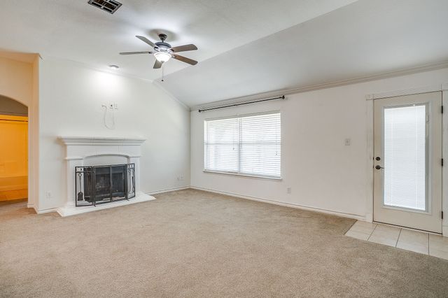2214 Taylor Drive, Weatherford, TX 76087