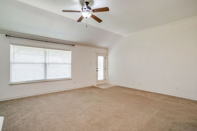 2214 Taylor Drive, Weatherford, TX 76087