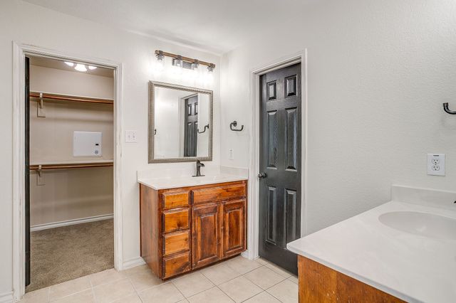 2214 Taylor Drive, Weatherford, TX 76087