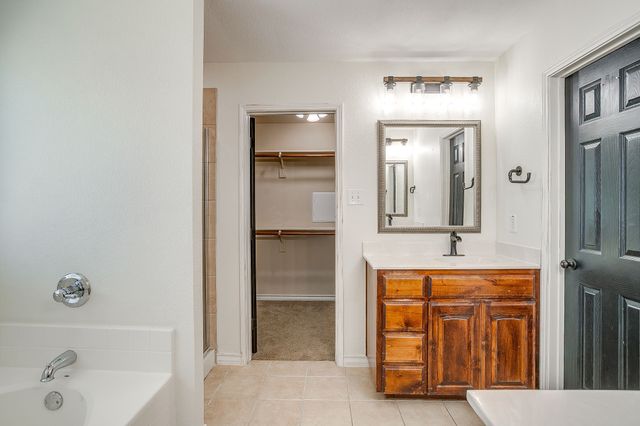 2214 Taylor Drive, Weatherford, TX 76087