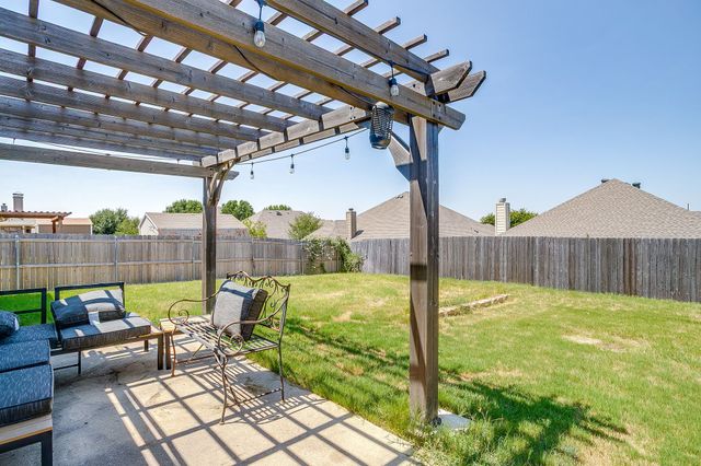 2214 Taylor Drive, Weatherford, TX 76087