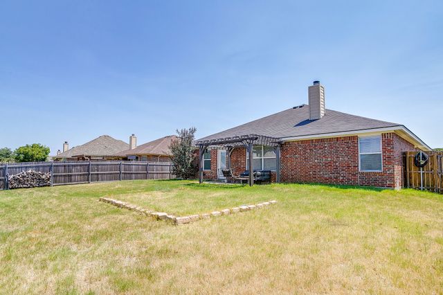 2214 Taylor Drive, Weatherford, TX 76087
