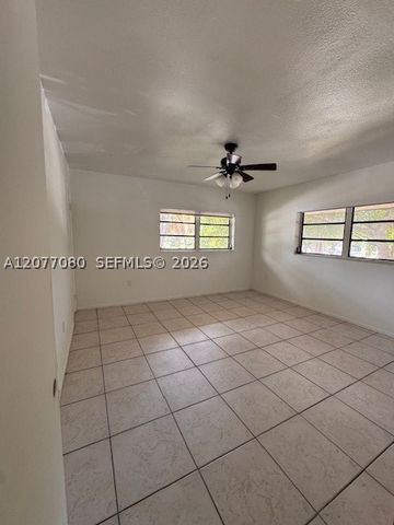 2192 NE 171st St 1, North Miami Beach, FL 33162