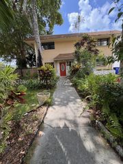 2192 NE 171st St 1, North Miami Beach, FL 33162
