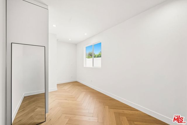 6327 Babcock, Los Angeles, CA 91606