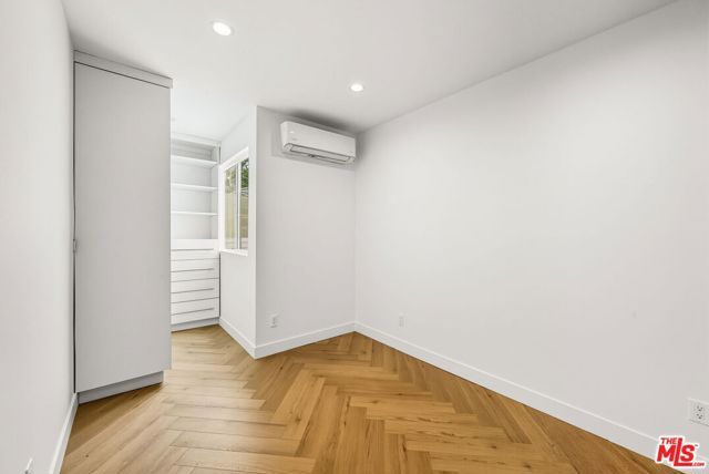 6327 Babcock, Los Angeles, CA 91606