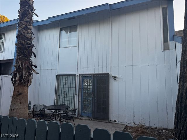 4072 Great Plains Way, Las Vegas, NV 89121