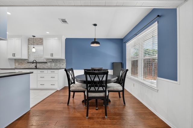 3712 Holly Springs Drive, Fort Worth, TX 76133