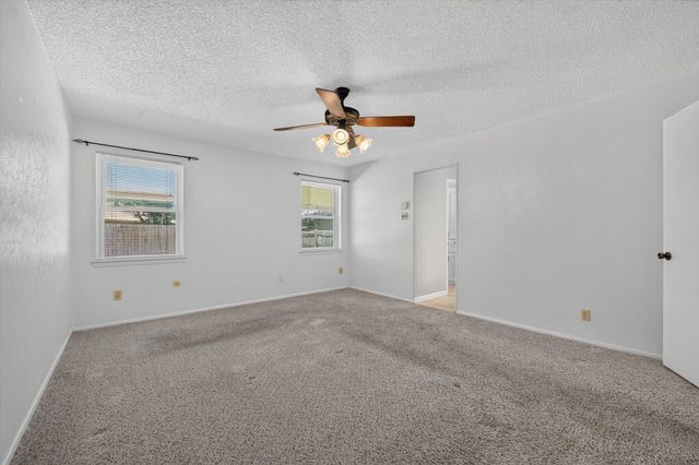 3712 Holly Springs Drive, Fort Worth, TX 76133